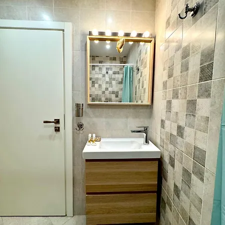 Apartment Sredec 77 *